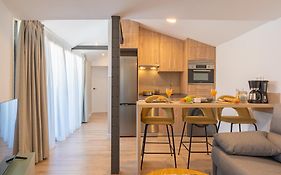 Feelathome Atarazanas Apartments
